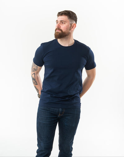 Чоловіча базова  темно-синя футболка