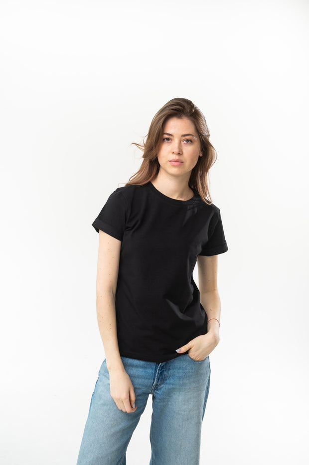 Жіноча чорна базова футболка
